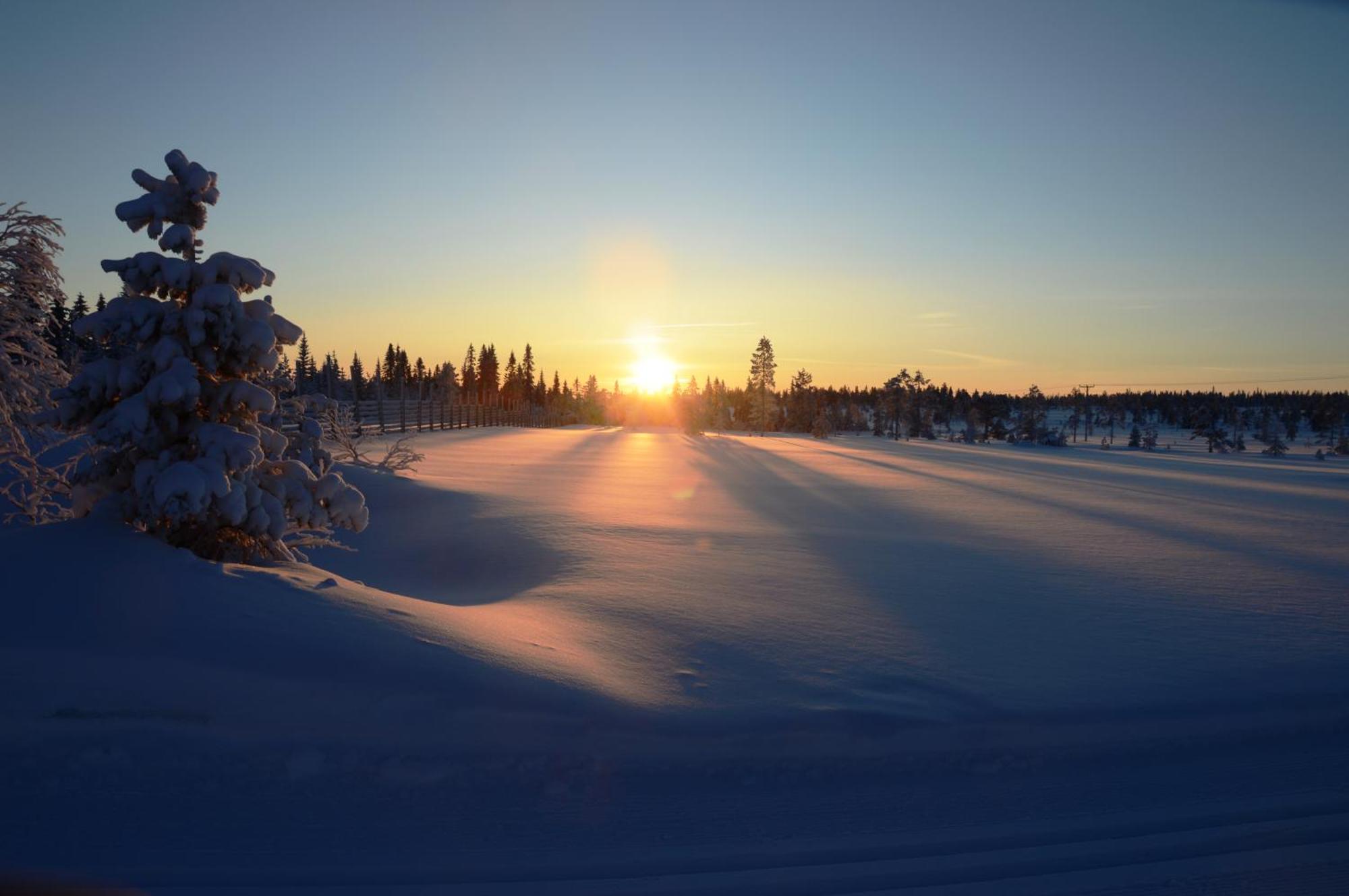 Hytte Anno 1721 Uten Internett, Strom, Vann - Men Med Rodmalt Utedo Ljordal Екстер'єр фото