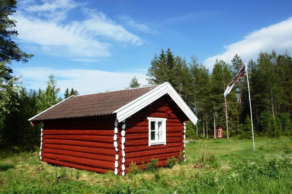 Hytte Anno 1721 Uten Internett, Strom, Vann - Men Med Rodmalt Utedo Ljordal Екстер'єр фото